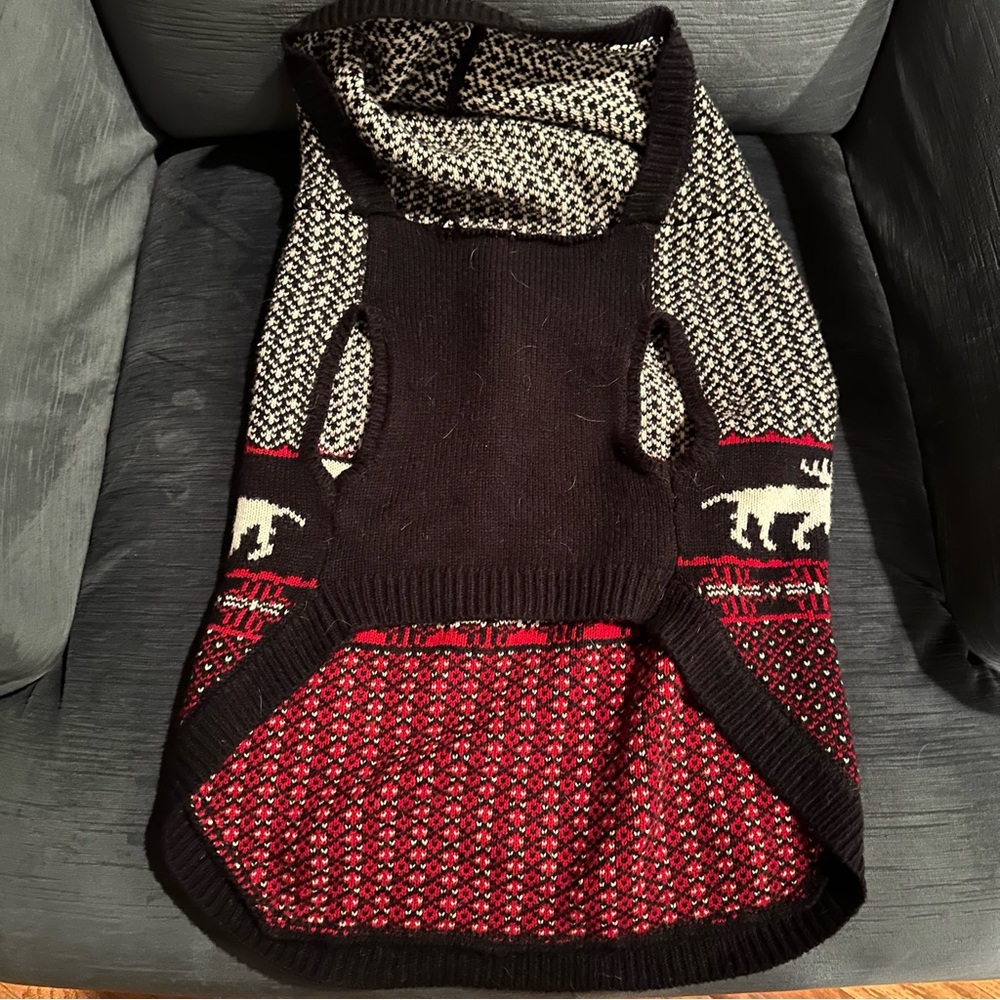 Dog hooded sweater - Picture 2 of 2